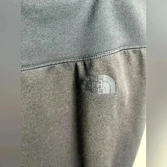 The North Face Gray Cropped Jogger Sweatpants with Drawstring Waist size L - Picture 6 of 7
